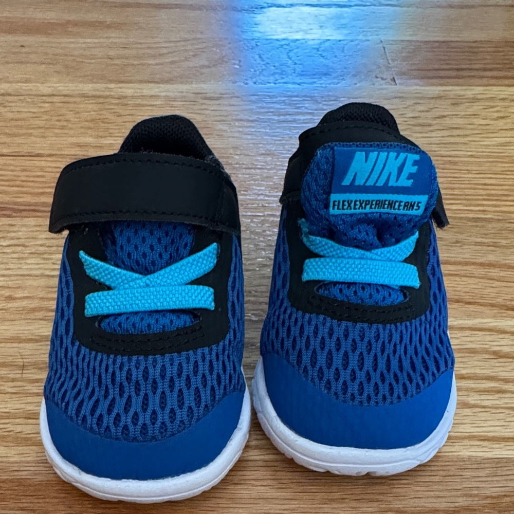 Nike Kids Black and Blue Sneakers